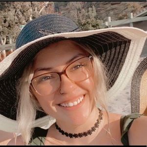 Meet your Posher, Vic